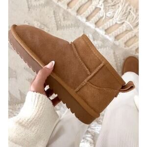 Ugg Women's Classic Ultra Mini boots chestnut